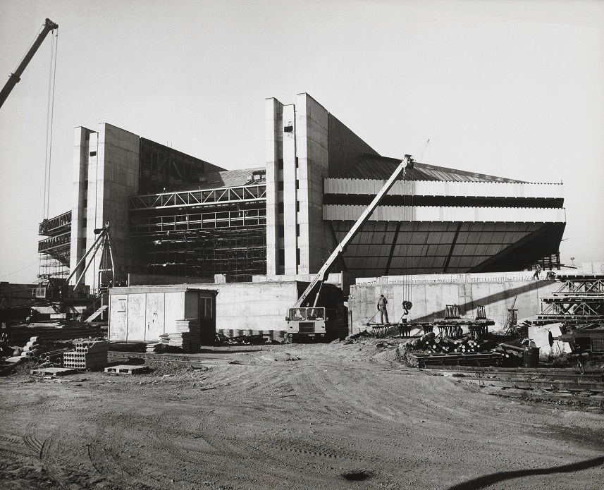 Vladimír Dedeček: Viacúčelová športová hala v Ostrave – Vítkoviciach. Výstavba. 1976 – 1988. 